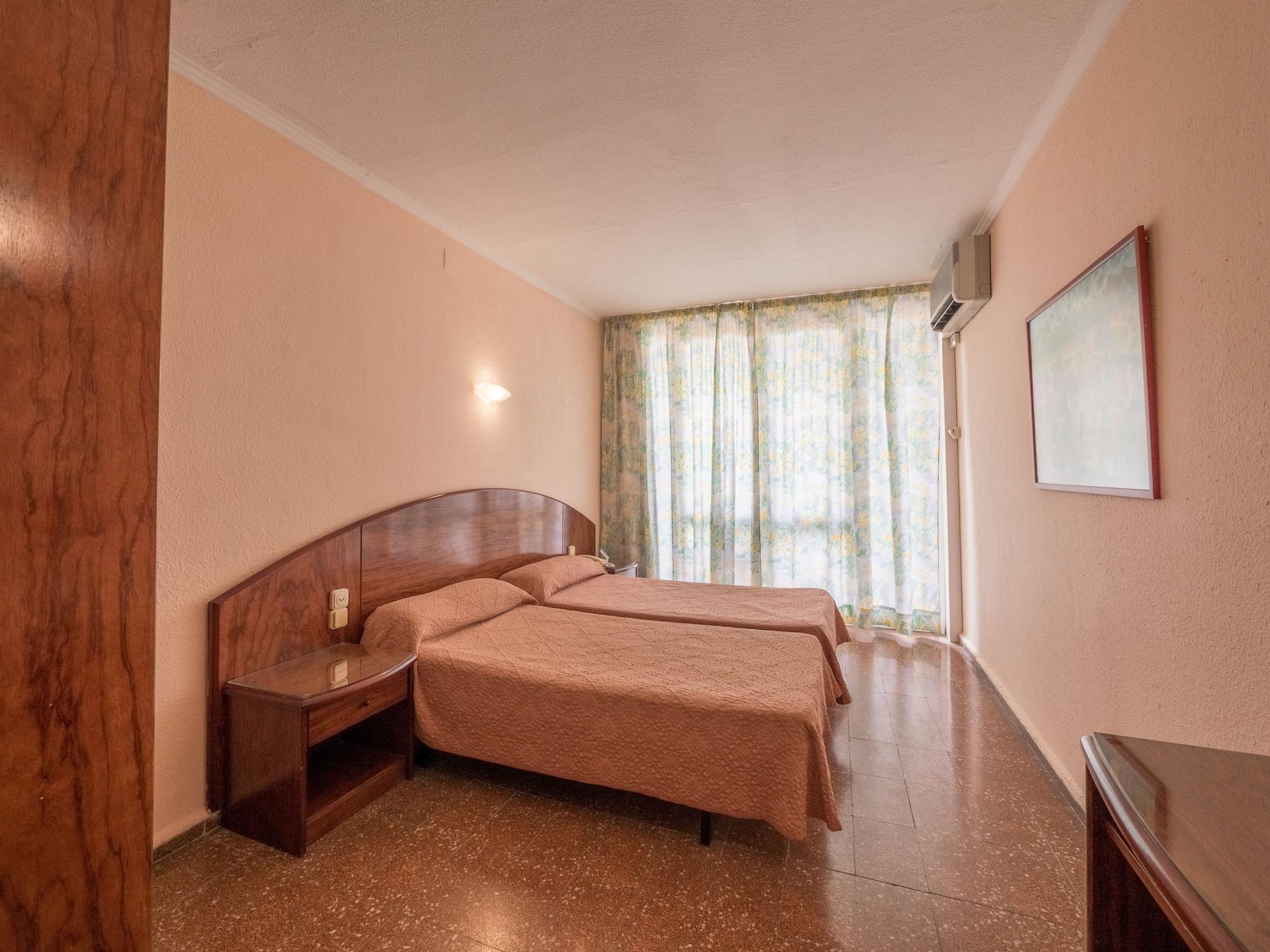 Checkin Garbi Hotel Калея Екстериор снимка