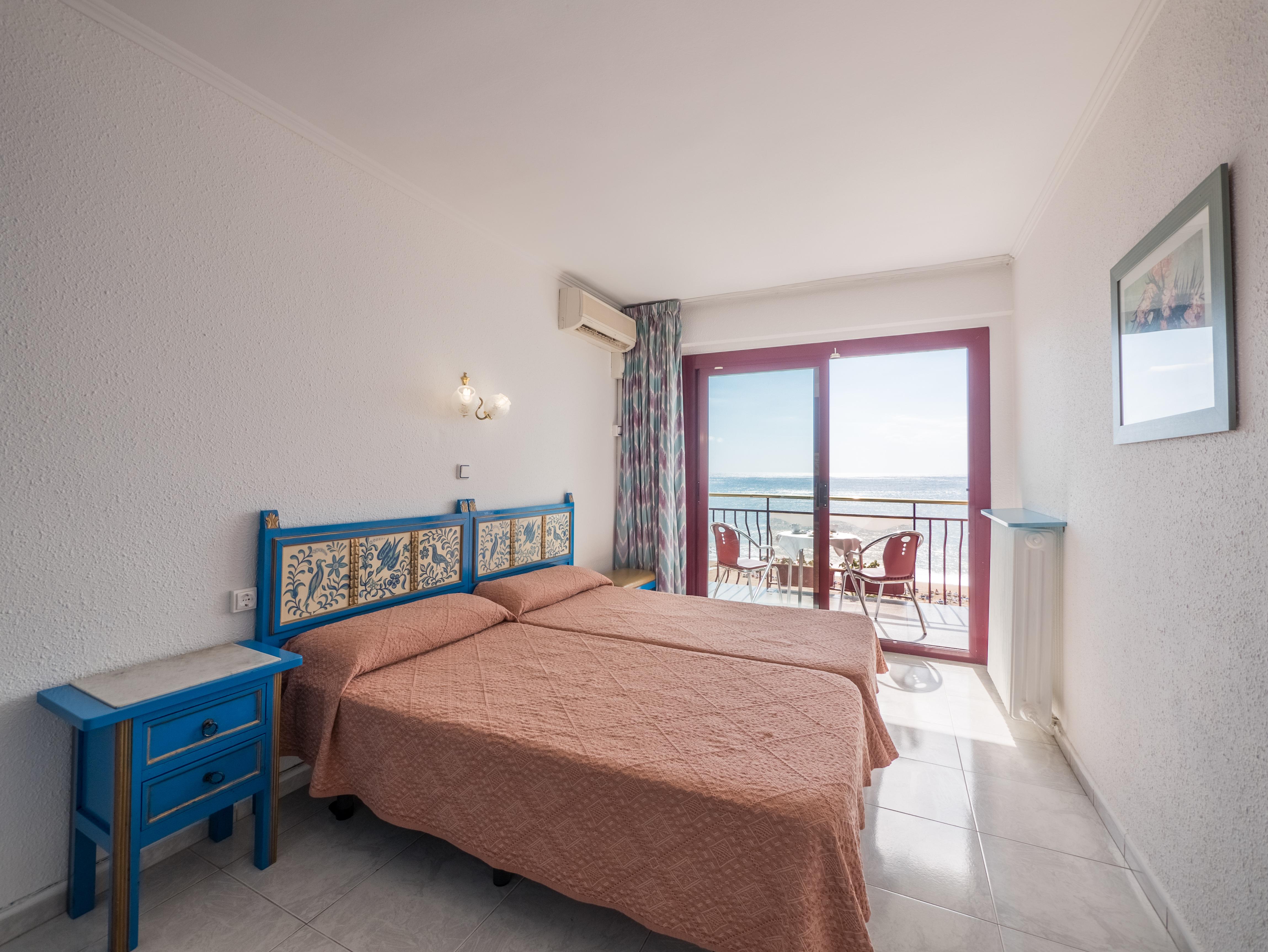 Checkin Garbi Hotel Калея Екстериор снимка