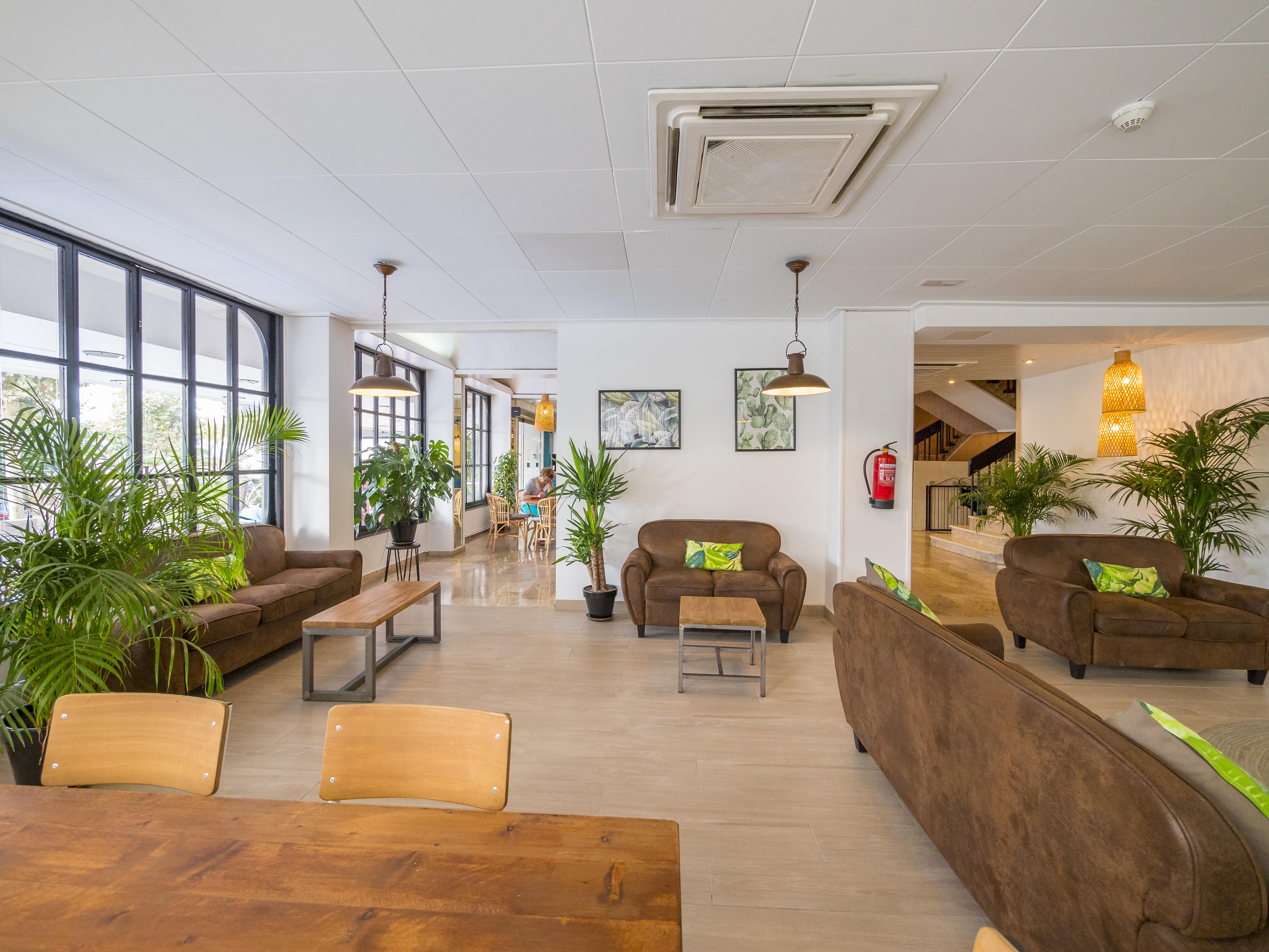 Checkin Garbi Hotel Калея Екстериор снимка