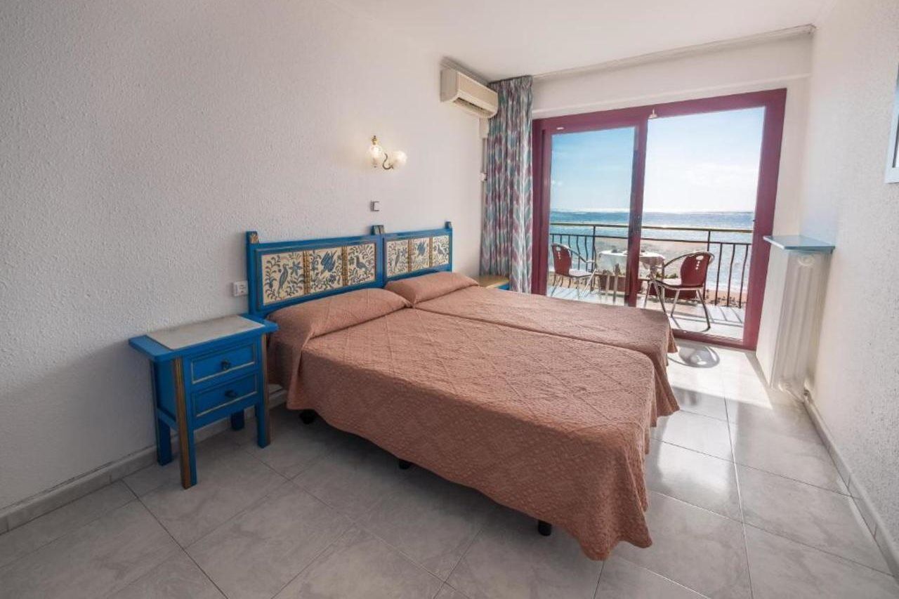Checkin Garbi Hotel Калея Екстериор снимка